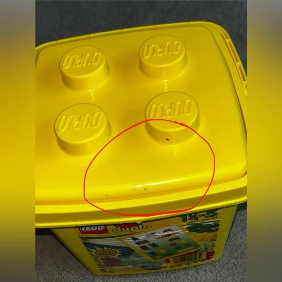 Vintage 1998 Lego Duplo Assortment of Pieces with Yellow Carrying Case - Picture 9 of 10